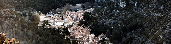 Saint-Guilhem-le-Désert Wheelchair Occitania Accessible France Tours